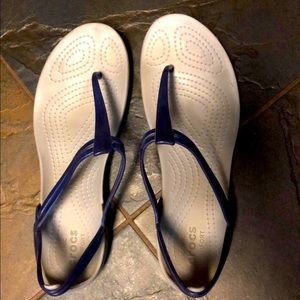 Blue/gray Crocs sandal